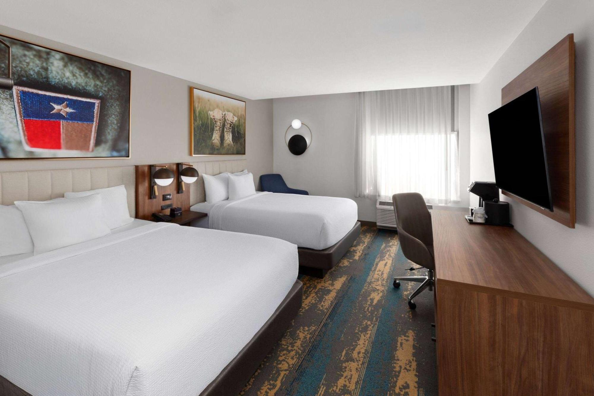 La Quinta Inn & Suites By Wyndham San Antonio At The Rim Luaran gambar