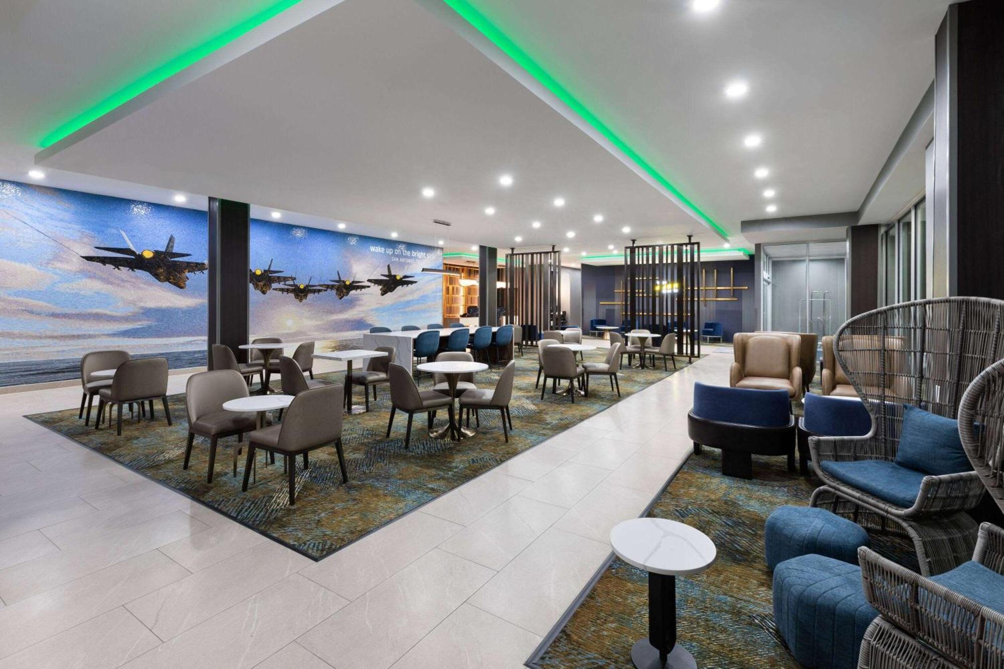 La Quinta Inn & Suites By Wyndham San Antonio At The Rim Luaran gambar