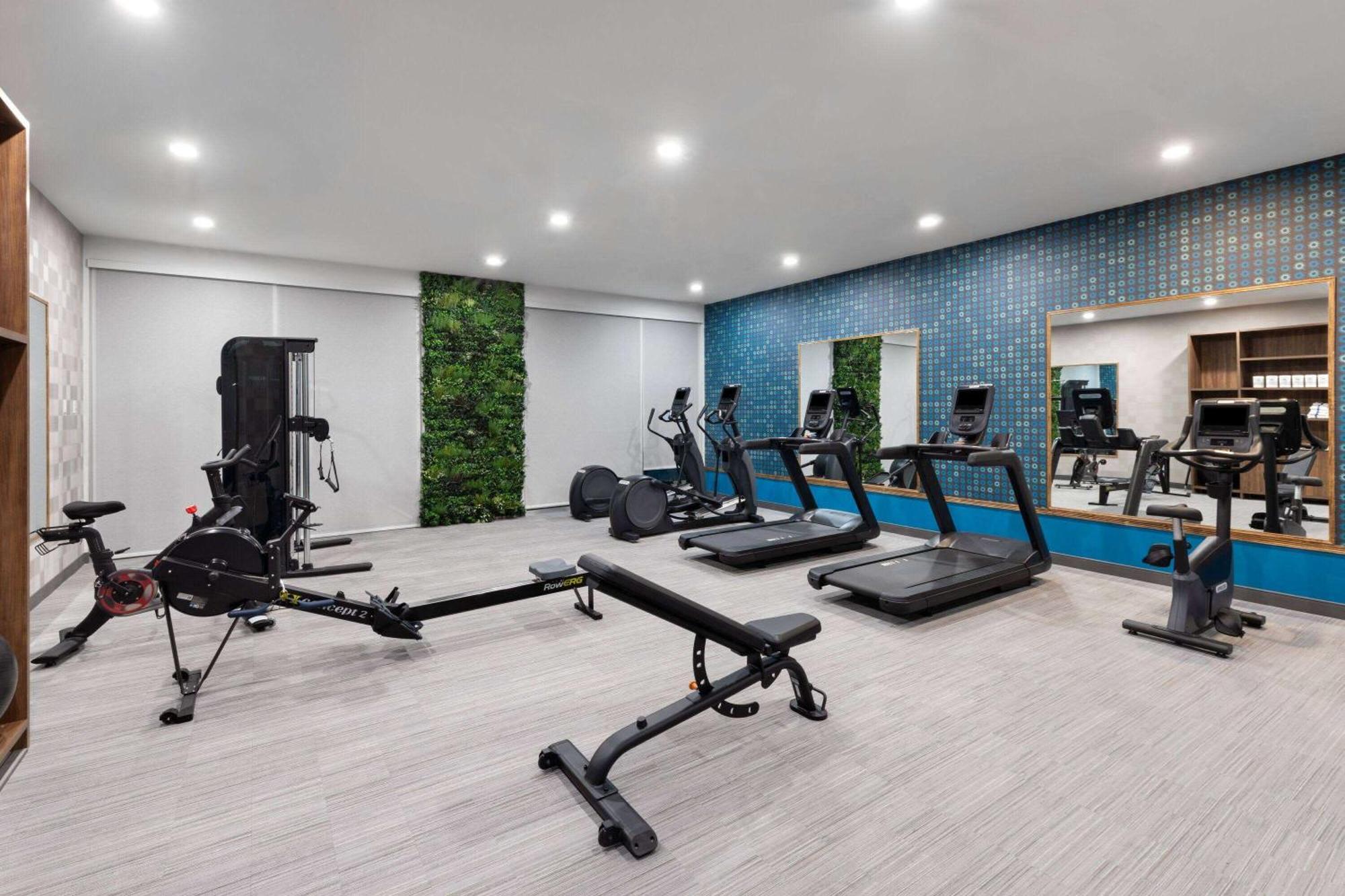 La Quinta Inn & Suites By Wyndham San Antonio At The Rim Luaran gambar